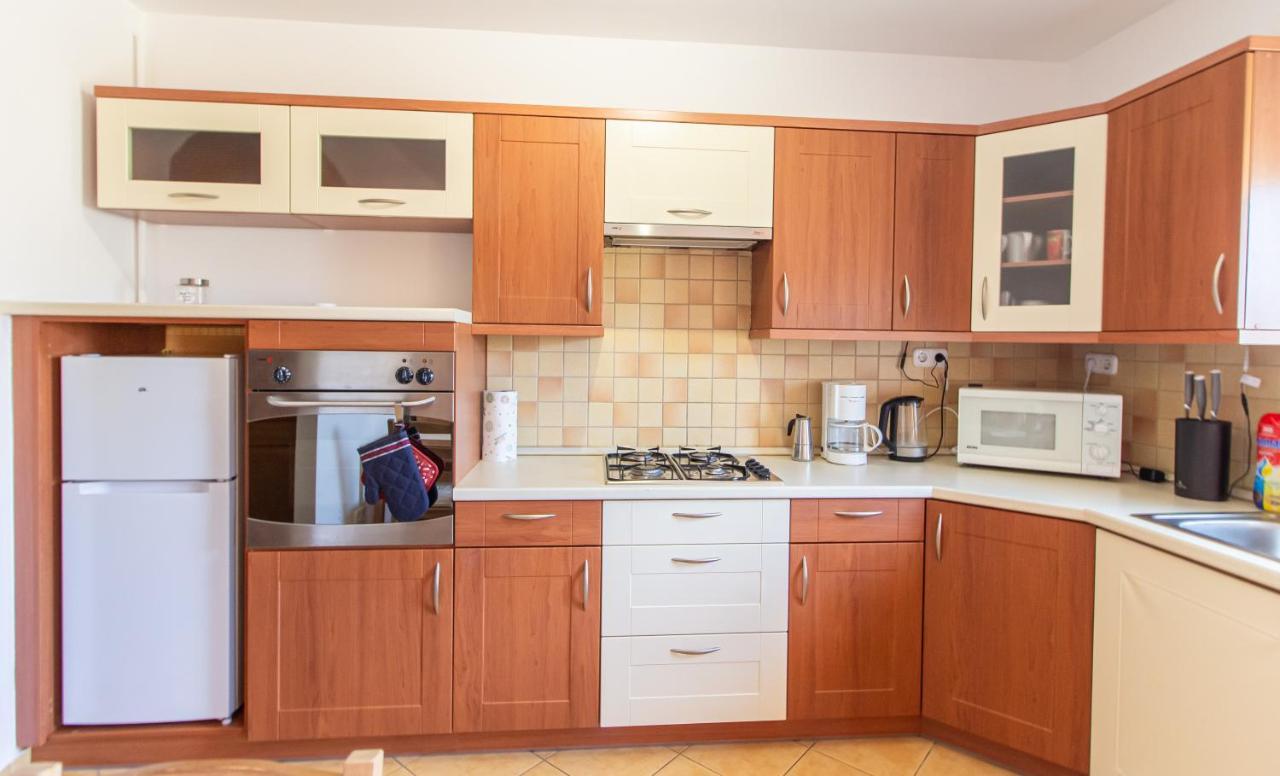 Viky'S Apartment Дьёр Экстерьер фото